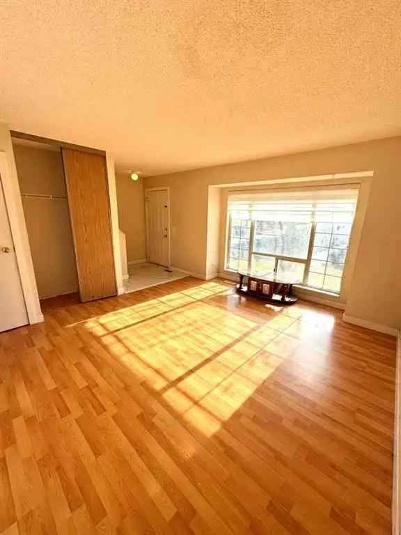 House For Rent in Calgary, Alberta