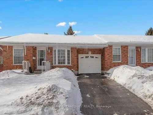 Townhouse for Sale in East Ward Brantford Beautiful with Ensuite Bathrooms