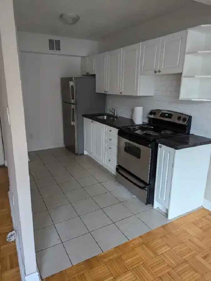 1 Month free,Renovated 1 bedroom1 bathroom apartment for rent.