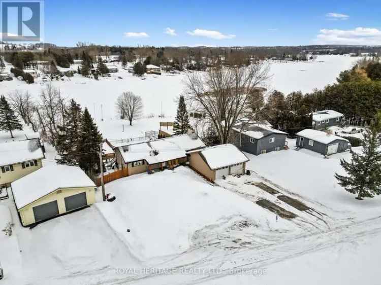 Waterfront Bungalow for Sale in Chemong Lake with In-Law Suite and 4 Bedrooms