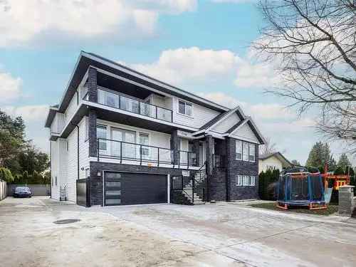 House For Sale In Cloverdale, Surrey, British Columbia