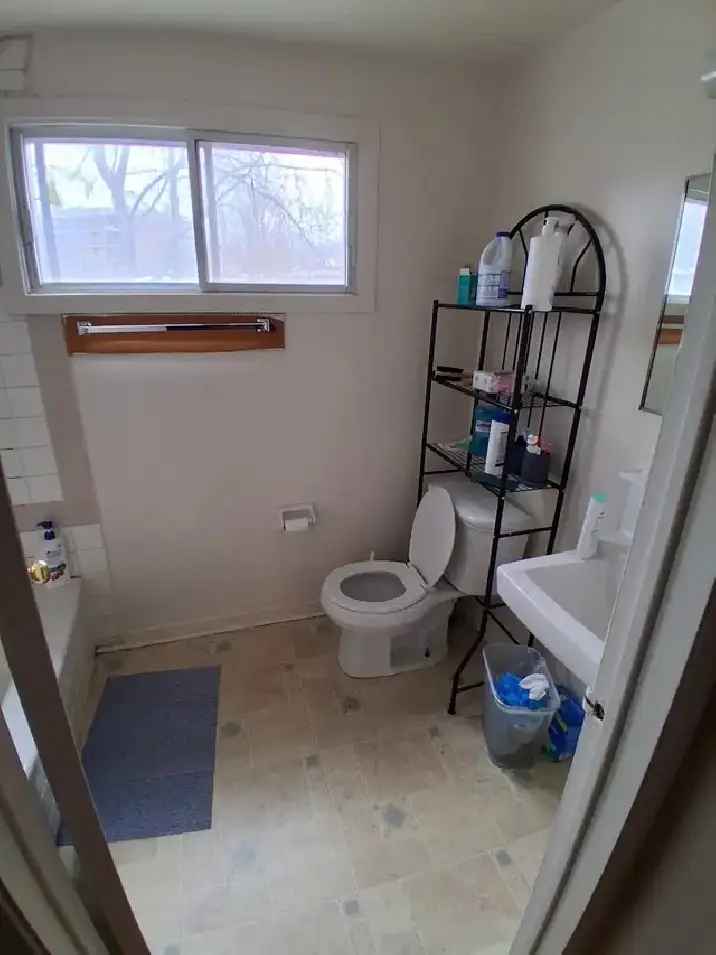 Room for Rent Furnished All Inclusive May