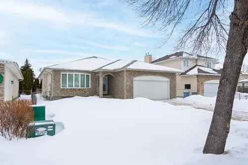 Bungalow for Sale in Amber Trails Winnipeg with Spacious Living Areas