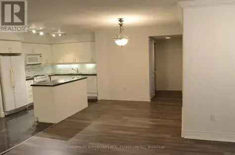 3 Bedroom 2 Bath Toronto Apartment 126m² Luxury Tridel Building