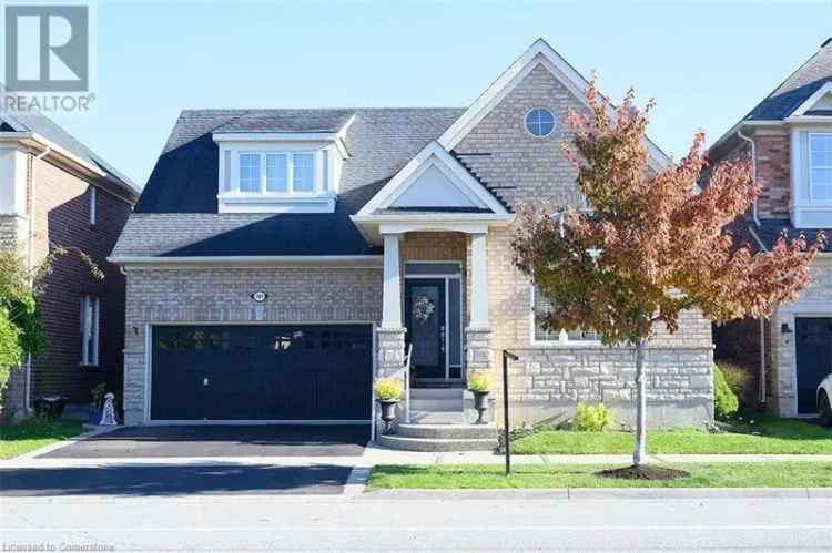 Spacious Bungalow Loft 3200 sq ft Family Home Updated Kitchen