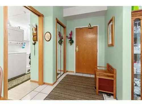 Red Deer Condo for Sale: 2 Bed, 2 Bath, 1000+ sq ft