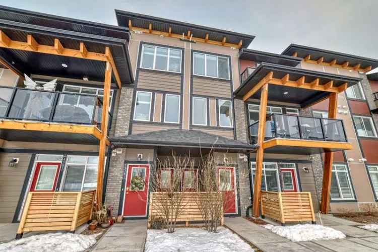 House For Sale in Calgary, Alberta