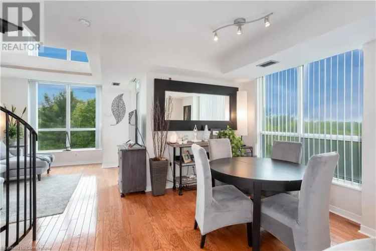 Stunning 2-Storey Loft Condo near Erin Mills Town Centre
