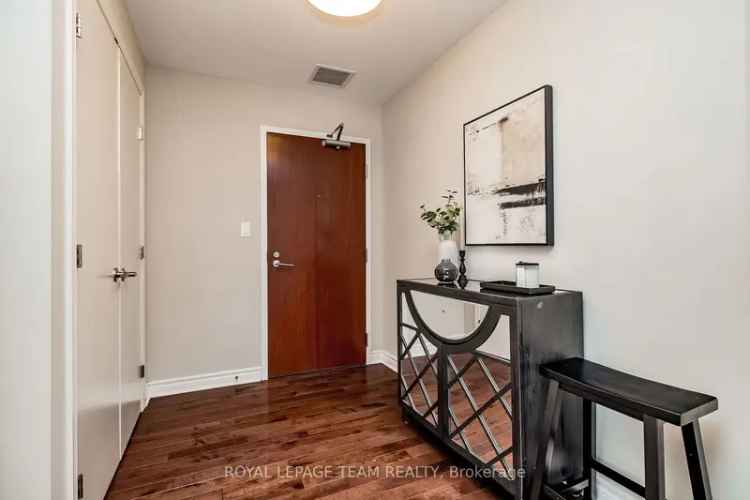 Condo For Sale in (Old) Ottawa, Ontario