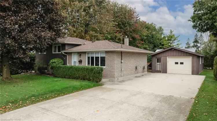 House For Sale in Lucan Biddulph, Ontario