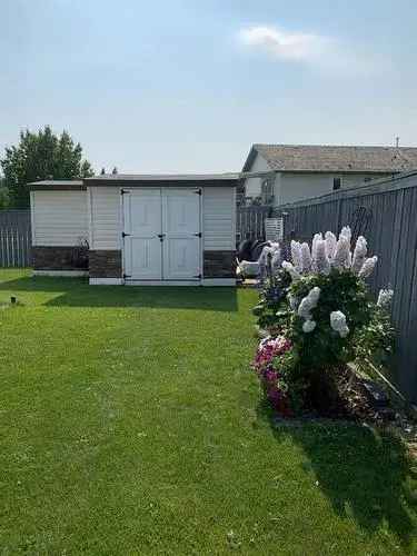 House For Sale In Country Club West, Grande Prairie, Alberta