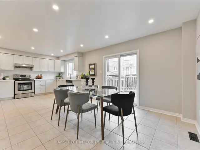 3 Beds 3 Baths Detached Home with Upgrades Large Lot Great Location