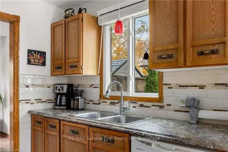 House For Sale in Kingston, Ontario