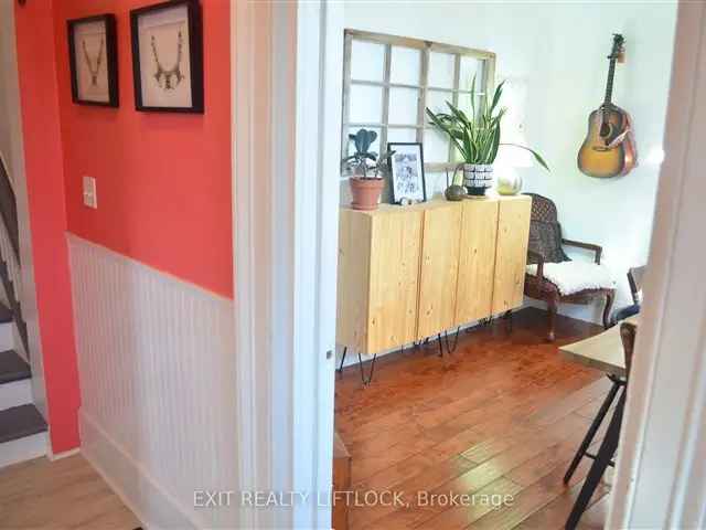 House For Sale in Peterborough, Ontario