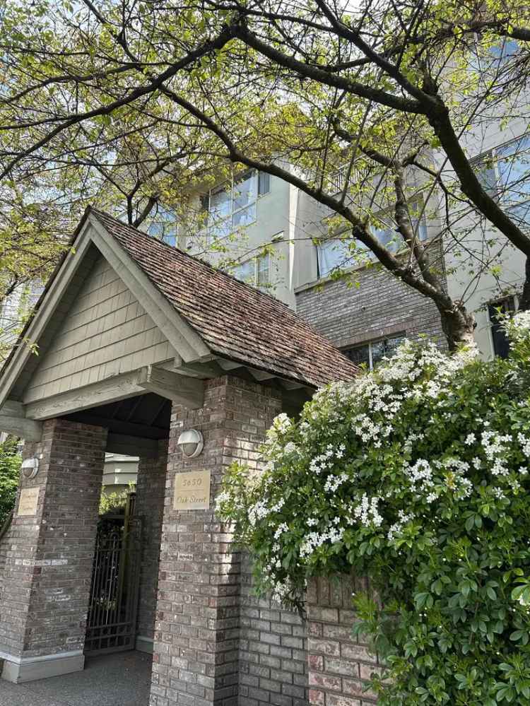 2 Bed 2 Bath Condo near Oakridge Centre Vancouver