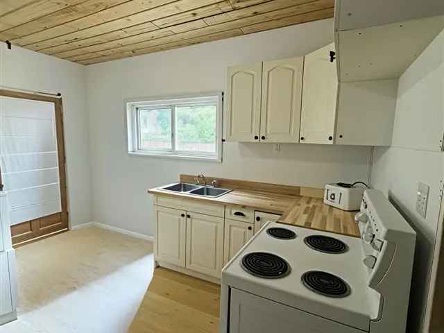 Duplex For Sale in Owen Sound, Ontario