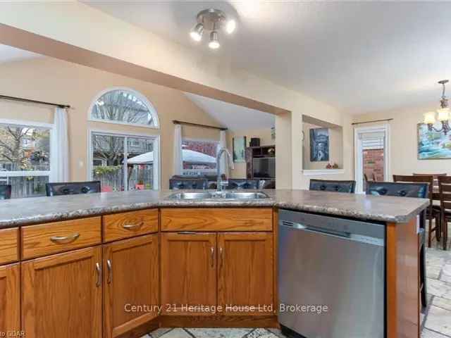 Fabulous 2-Storey Family Home with 9ft Ceilings