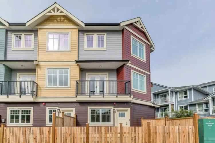 5-Bedroom 4-Bathroom Townhome in Ladner Village