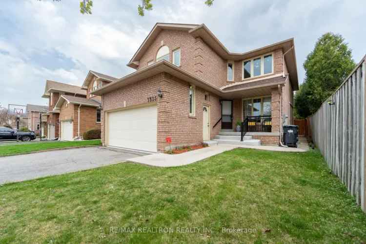 4 2 Bdrm 4 Bath Detached Home In Lisgar Family Neighbourhood