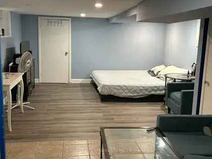 2 Room 68m² House in Toronto - Great Location