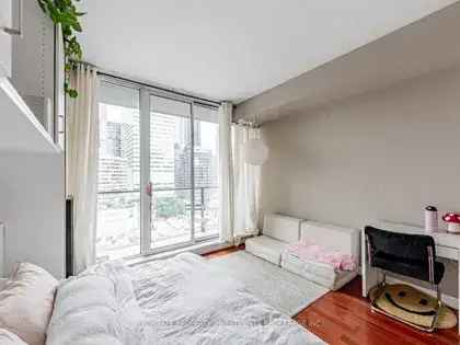 1 room apartment of 56 m² in Toronto