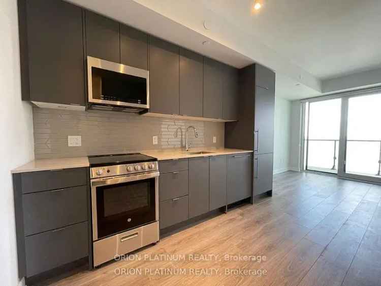 Condo For Sale in Mississauga, Ontario