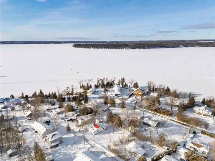 Charming Sturgeon Lake Home with Deeded Access