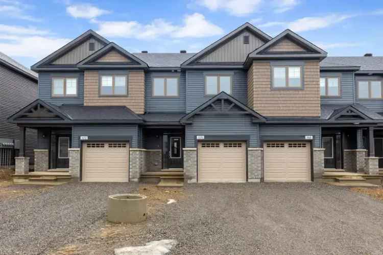 3 Bed 25 Bath Townhome in Findley Creek Ottawa
