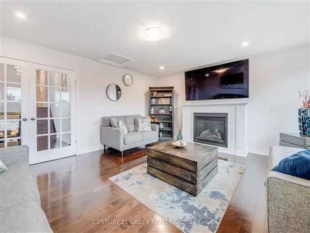 Stunning 3-Bedroom Detached Home in Hespeler