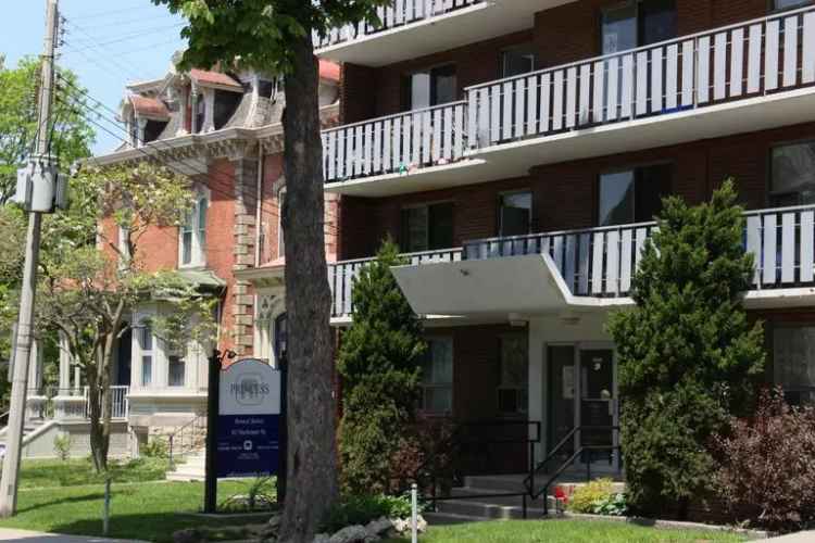 Apartment For Rent in 42, Herkimer Street, Hamilton, Ontario