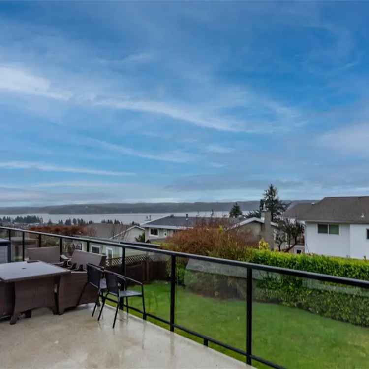 4-Bedroom House with Ocean Views and Suite Potential