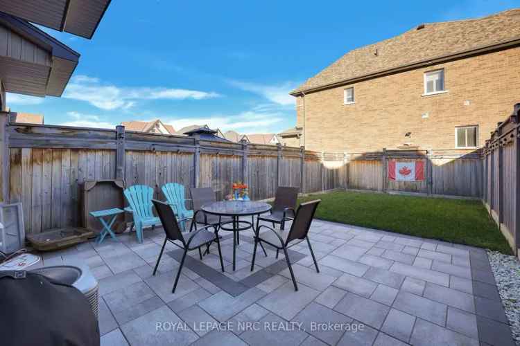 Townhouse For Sale in New Tecumseth, Ontario