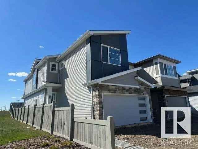 Stunning Home in Spruce Grove near Civic Center
