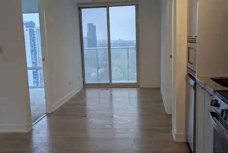 4 Bedroom Apartment 7636 m² Toronto Near Subway Uoft Ryerson