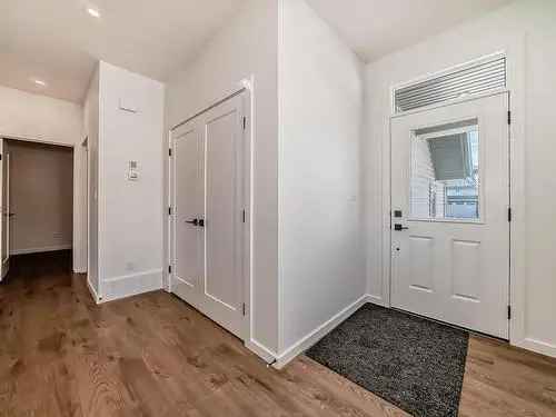 4 Bed 25 Bath House For Sale in Ambleside Edmonton