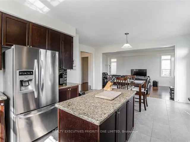 House For Sale in New Tecumseth, Ontario