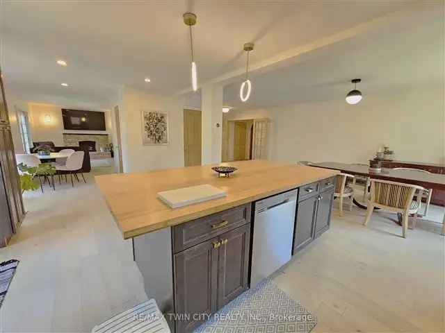 House For Sale in Waterloo, Ontario