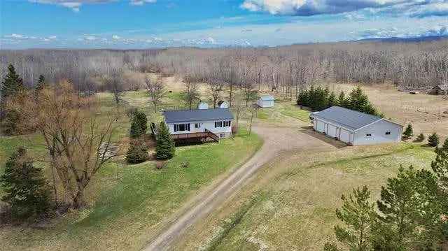 12-Acre Private Retreat near Riding Mountain National Park 5-Bedroom Home