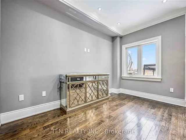 House For Sale in 282, Aylesworth Avenue, Toronto, Ontario