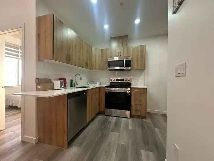 Rent Private Room in Shared Unit with Amenities in Edmonton