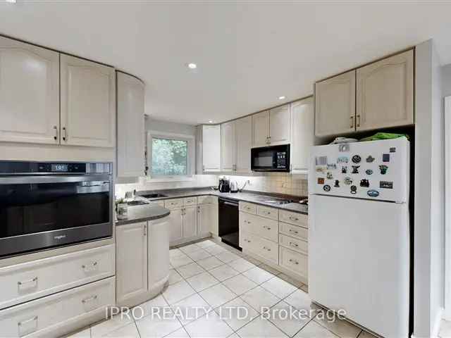 House For Sale in Caledon, Ontario