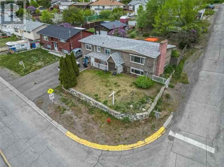 4-Bedroom 3-Bathroom Family Home with Sundeck and Workshop