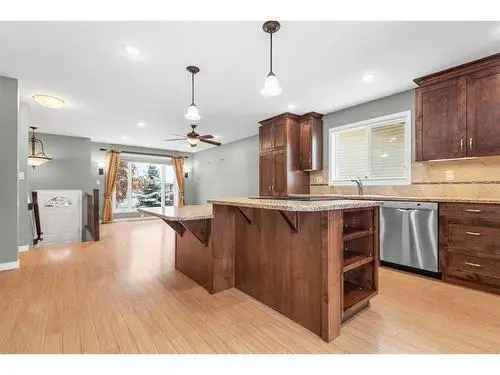 Eastview Estates Home for Sale - Updated Kitchen, Large Backyard