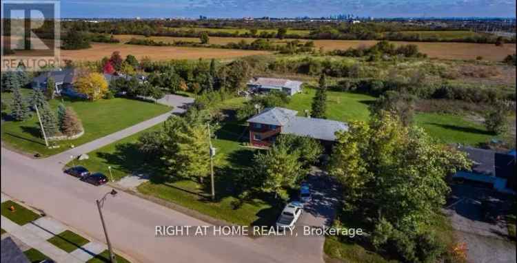 House For Sale in Oakville, Ontario