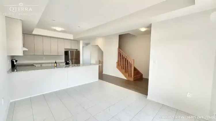 Buy Freehold Townhouse with 4 Bedrooms and Modern Amenities in Oshawa