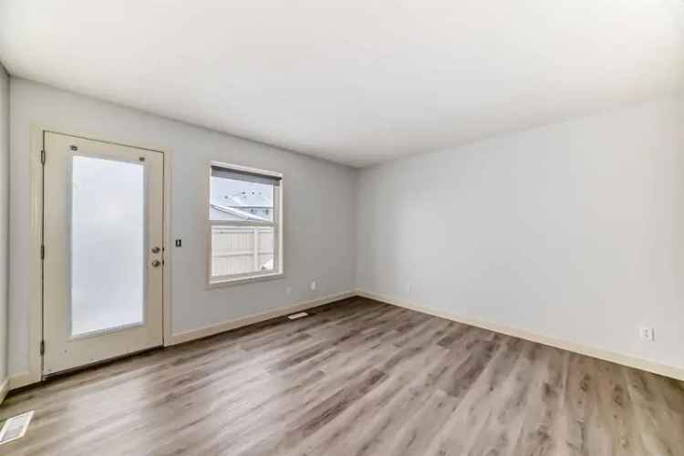 House For Sale in Calgary, Alberta