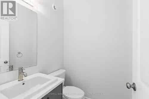 Findlay Creek Townhome 3 Bed 4 Bath Richcraft Cobalt