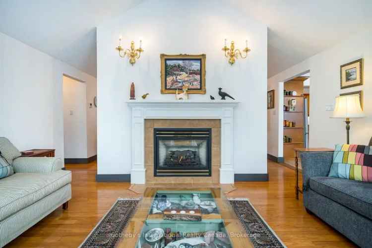 House For Sale in 2674, County Road 42, Clearview, Ontario