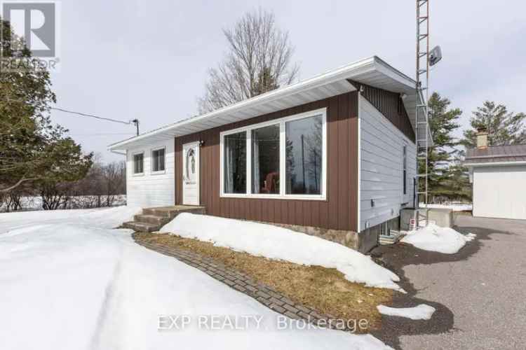 Country Bungalow 3 BR 2 BA Updated Kitchen and Bathroom Double Garage