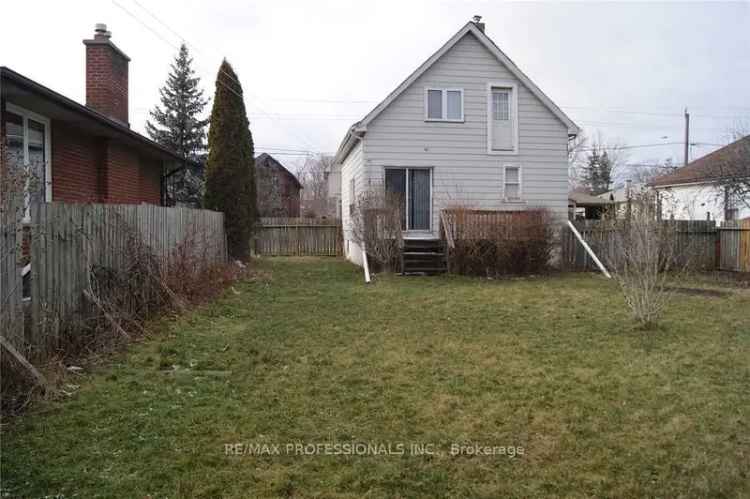 House For Sale in Mississauga, Ontario